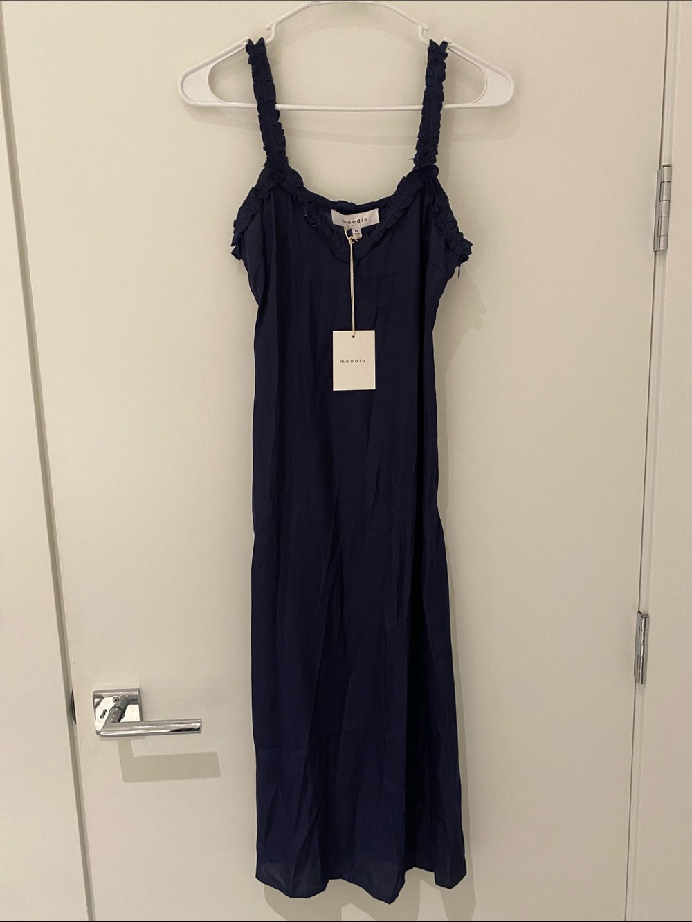 NWT Moodie Ruffle Spaghetti Strap Navy Erin V Neck Maxi Dress XS